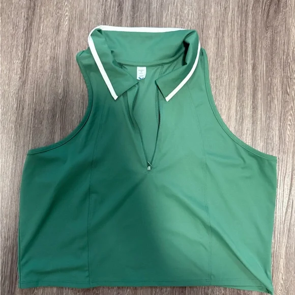 Old Navy Powersoft crop polo tank top - Picture 3 of 7